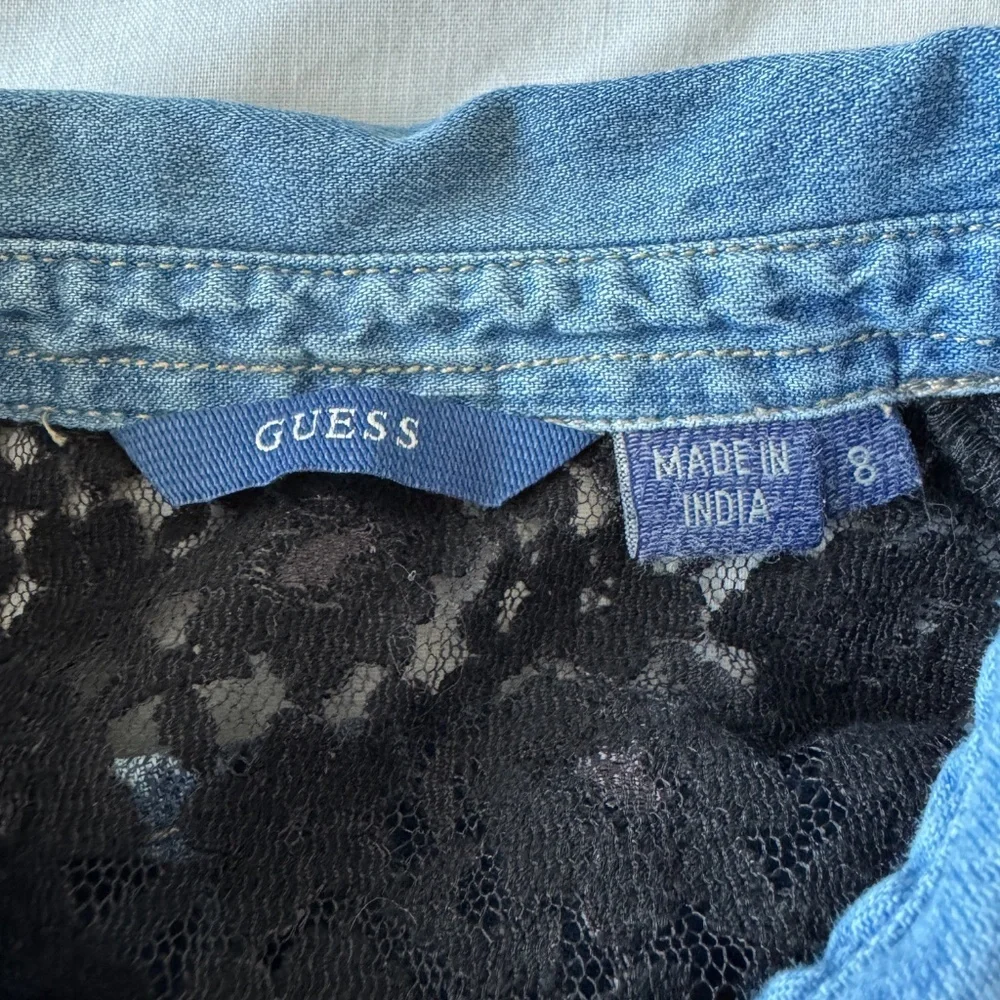 GUESS‎ Girl's 8 Denim Cold Shoulder Button Front Jean Dress Collared Lace Blue - Picture 7 of 15
